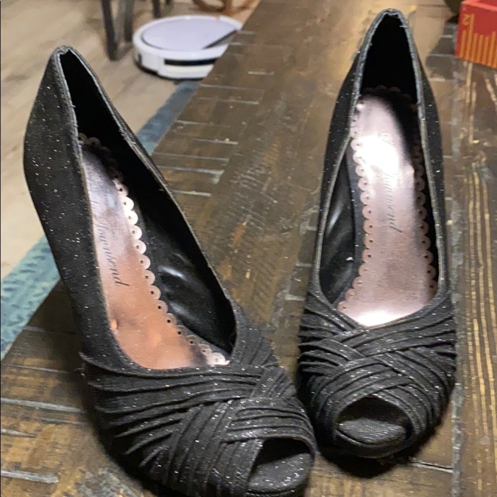 Black shimmery heels